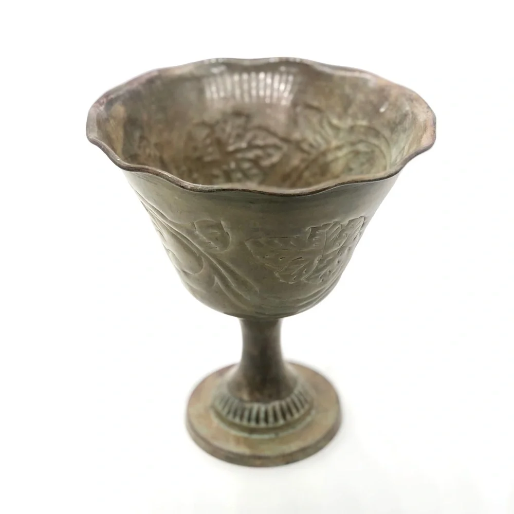 Holsey Vintage Style Metal Goblet, Chalice Shape Room Decoration, - Picture 5 of 5